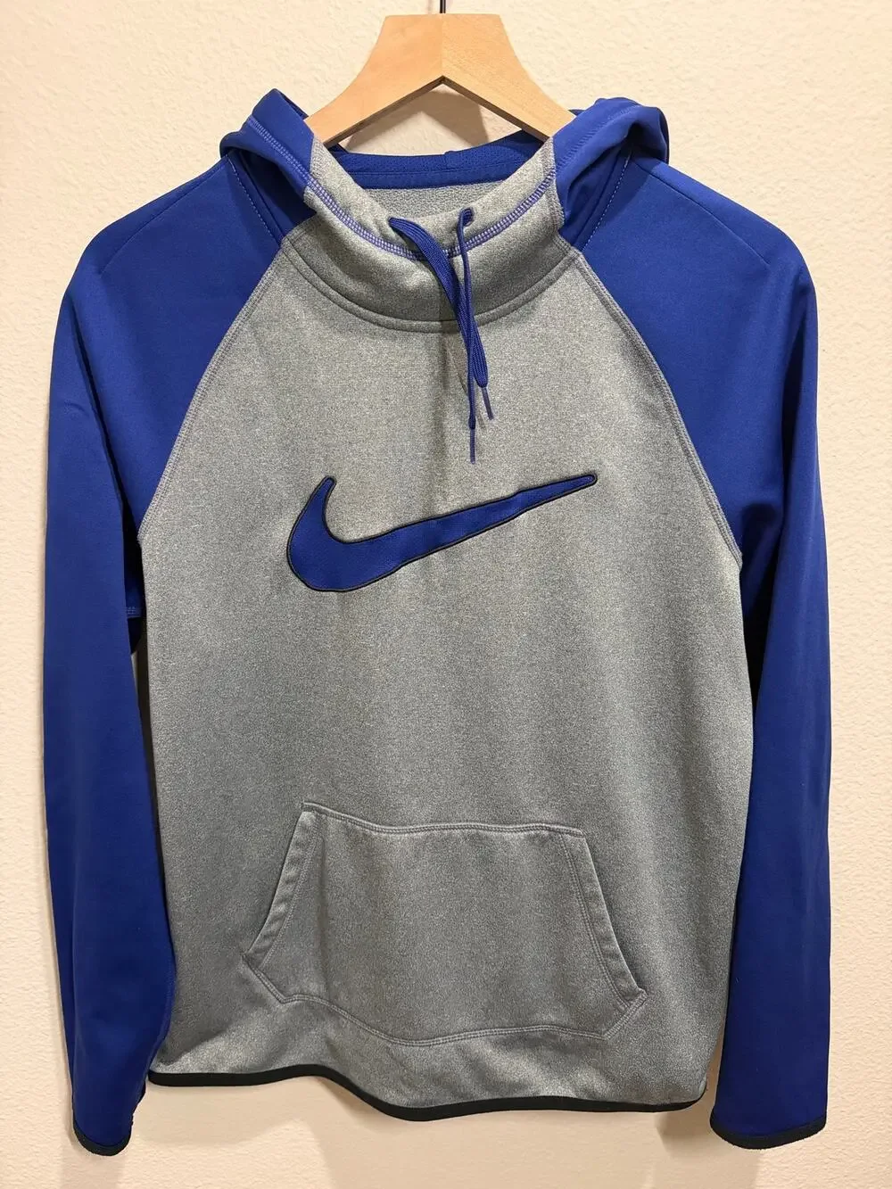 Nike Therma-FIT Gray Blue Raglan Swoosh Hoodie Sweatshirt Mens Size Medium